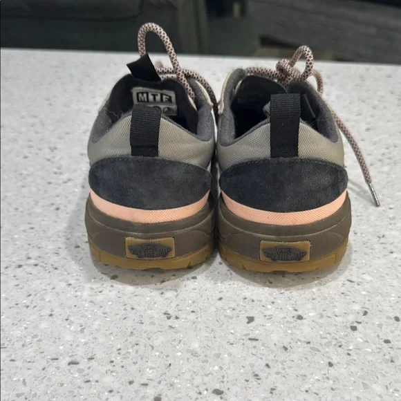 Vans MTE Ultra Range Pink  and Grey Sneakers - Picture 2 of 6